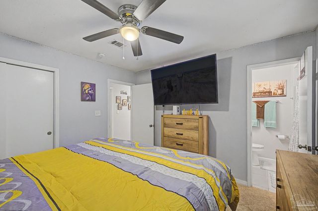 5706 Ventura Ln, Pensacola, FL 32526