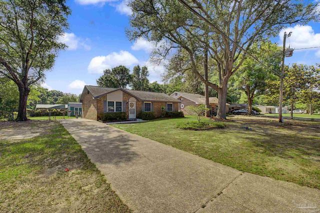 5706 Ventura Ln, Pensacola, FL 32526