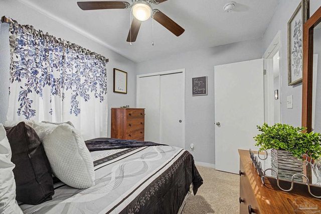 5706 Ventura Ln, Pensacola, FL 32526