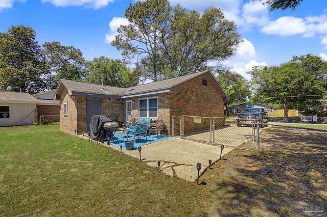 5706 Ventura Ln, Pensacola, FL 32526