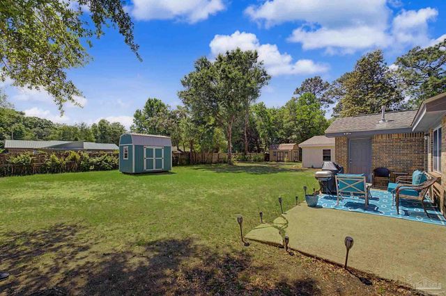 5706 Ventura Ln, Pensacola, FL 32526
