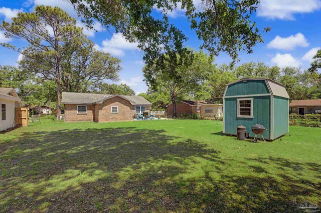 5706 Ventura Ln, Pensacola, FL 32526