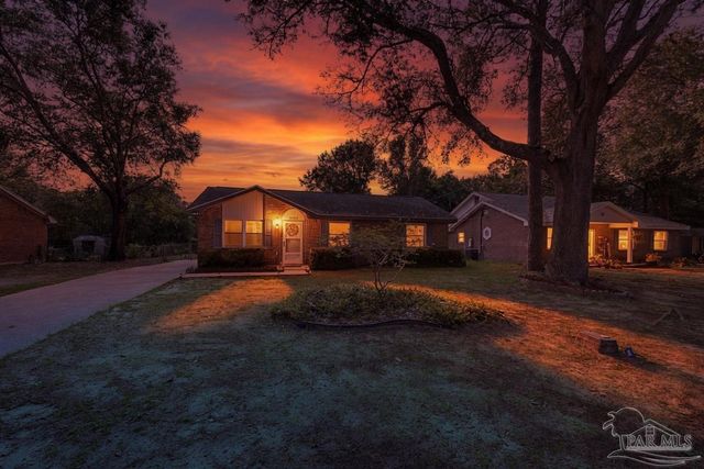 5706 Ventura Ln, Pensacola, FL 32526