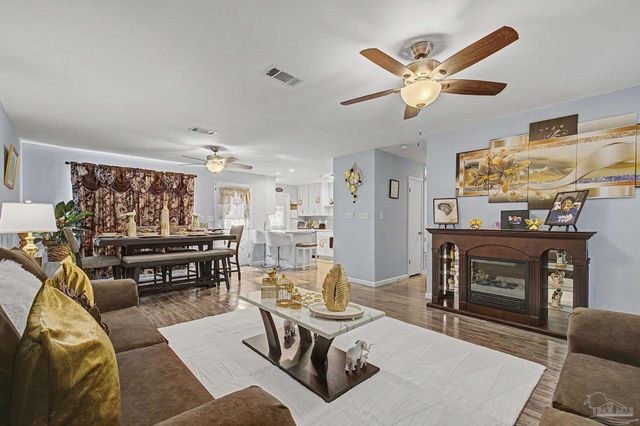 5706 Ventura Ln, Pensacola, FL 32526
