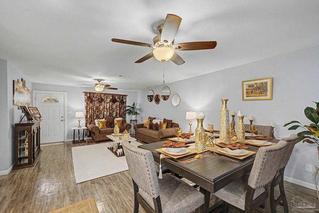 5706 Ventura Ln, Pensacola, FL 32526