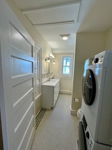 20 Peirce Rd 2, Lynn, MA 01902