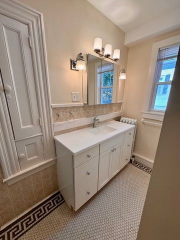 20 Peirce Rd 2, Lynn, MA 01902