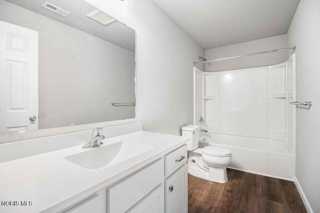 323 Crabtree Lane, Delta, OH 43515