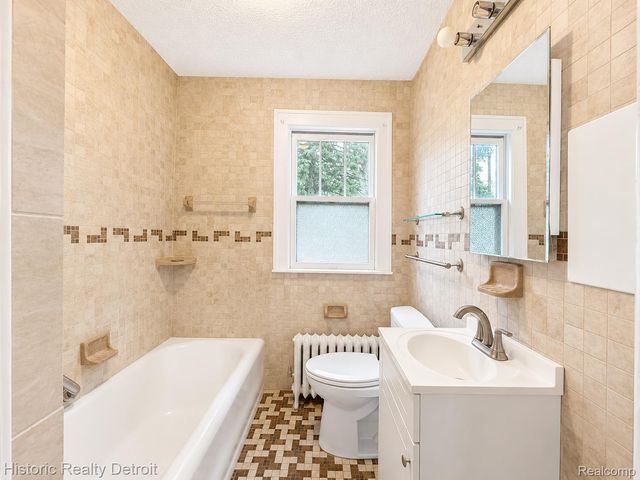 505 Fiske Drive, Detroit, MI 48214