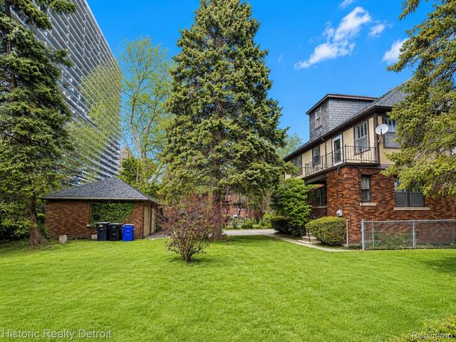 505 Fiske Drive, Detroit, MI 48214