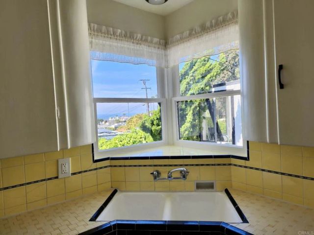 4452 Orchard Avenue, San Diego, CA 92107