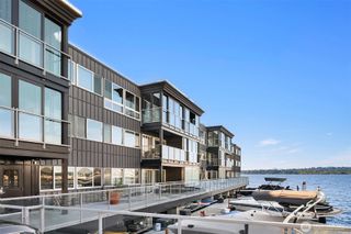 515 Lake Street S #205, Kirkland, WA 98033