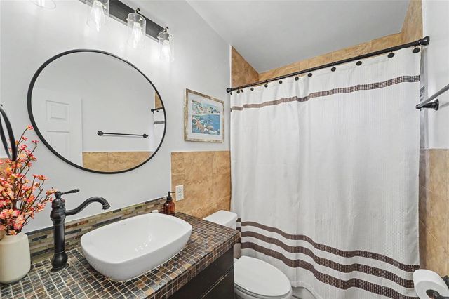 8465 RIDGEWOOD CIRCLE, Seminole, FL 33772