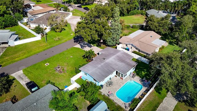 8465 RIDGEWOOD CIRCLE, Seminole, FL 33772