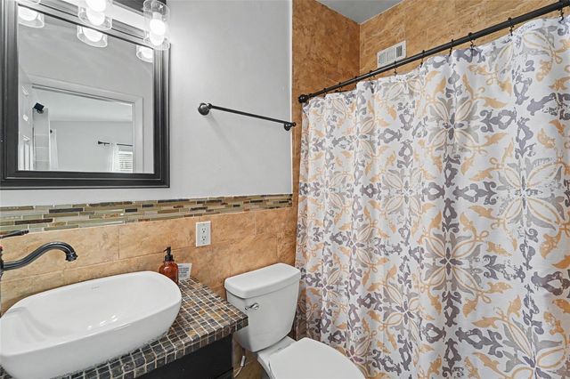8465 RIDGEWOOD CIRCLE, Seminole, FL 33772