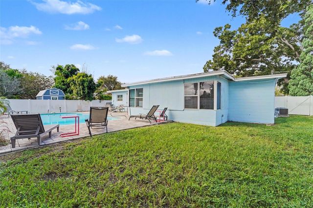 8465 RIDGEWOOD CIRCLE, Seminole, FL 33772