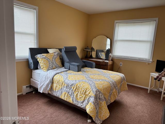 16 Vera Cruz Court, Toms River, NJ 08757