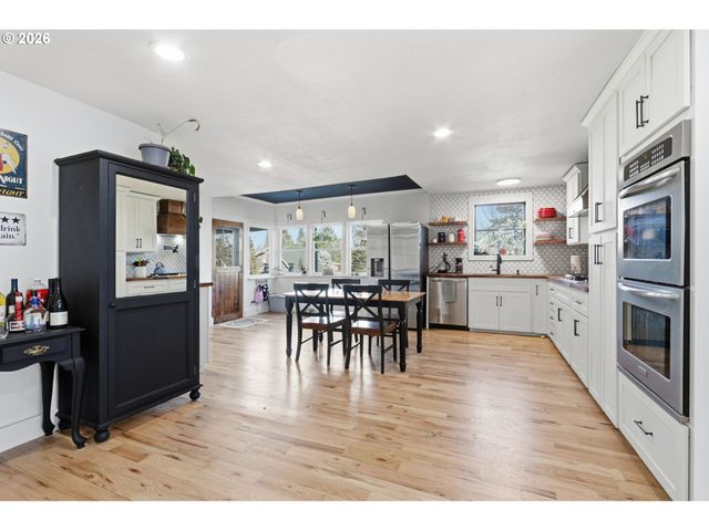 2695 DILLOW Dr, West Linn, OR 97068