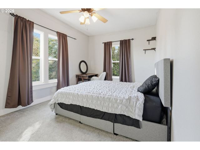 2695 DILLOW Dr, West Linn, OR 97068