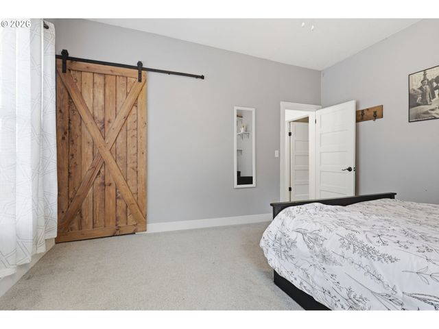 2695 DILLOW Dr, West Linn, OR 97068