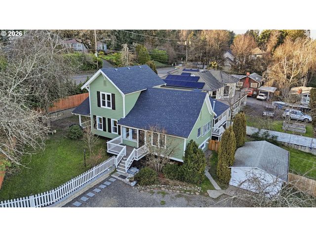 2695 DILLOW Dr, West Linn, OR 97068