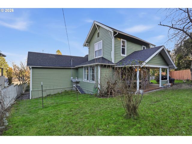 2695 DILLOW Dr, West Linn, OR 97068