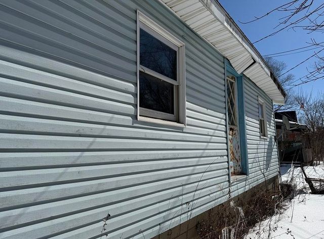 32 French Hill Road, Pownal, VT 05261