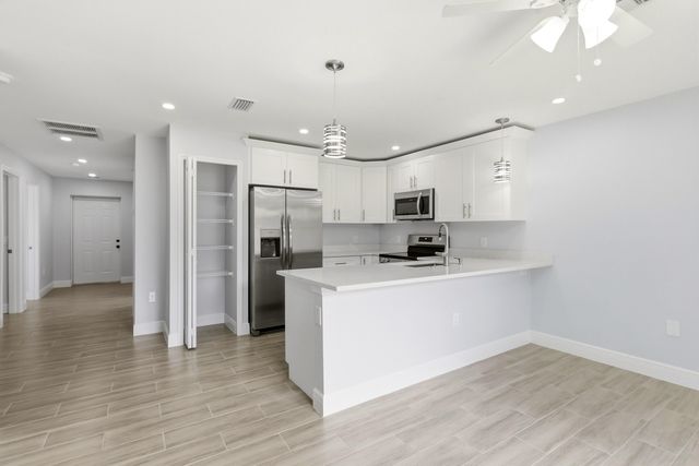 2955 Dunbar Street Unit B, Fort Myers, FL 33916