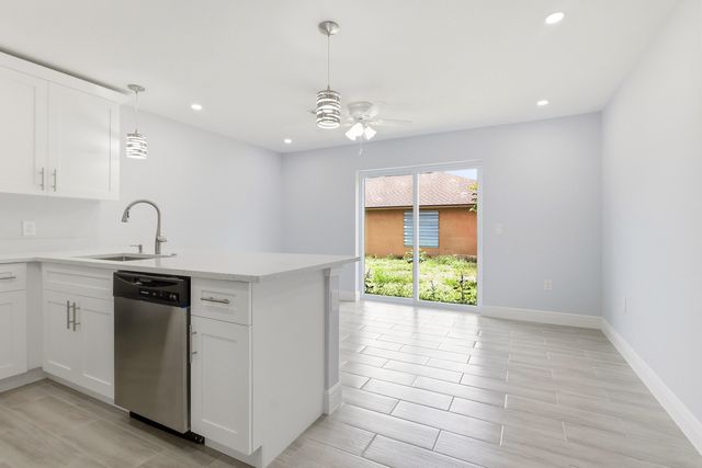 2955 Dunbar Street Unit B, Fort Myers, FL 33916