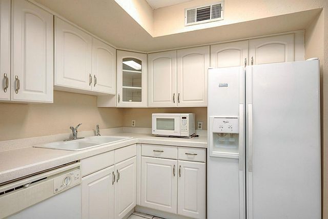 10811 Richmond Avenue 19, Houston, TX 77042