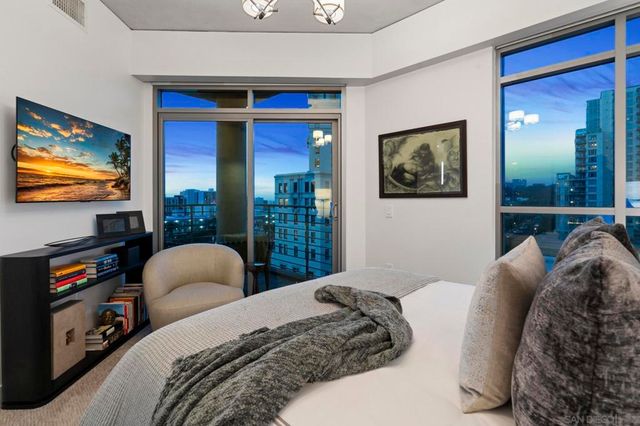 801 Ash St 801, San Diego, CA 92101