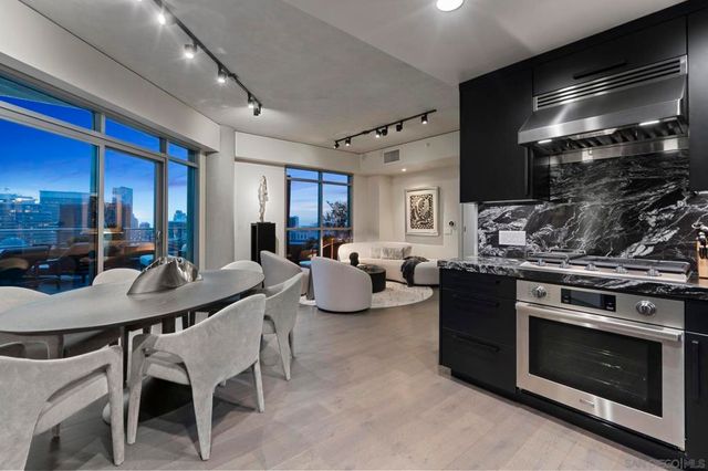 801 Ash St 801, San Diego, CA 92101