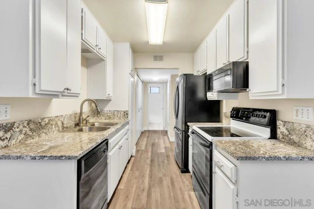 450 W Vermont Ave 105, Escondido, CA 92025