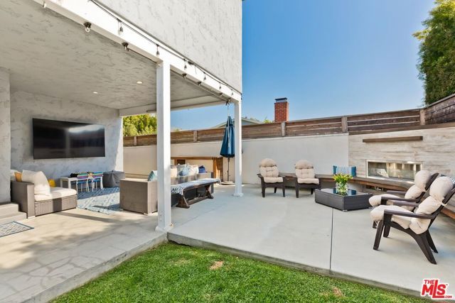 434 W Maple Avenue, El Segundo, CA 90245