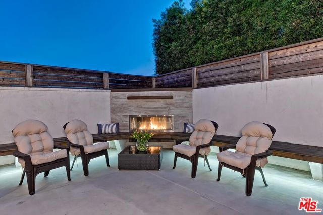 434 W Maple Avenue, El Segundo, CA 90245