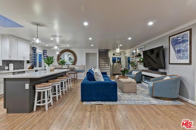 434 W Maple Avenue, El Segundo, CA 90245