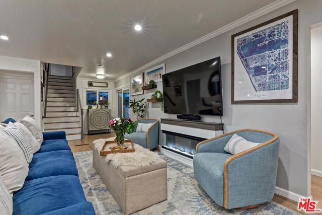 434 W Maple Avenue, El Segundo, CA 90245