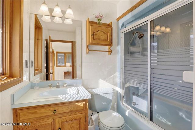 8 Ortley Avenue, Lavallette, NJ 08735