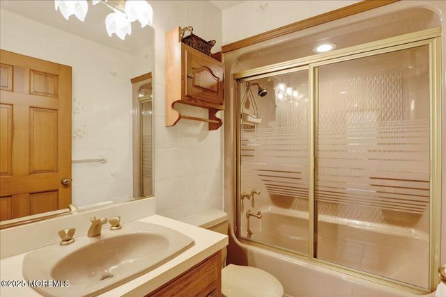 8 Ortley Avenue, Lavallette, NJ 08735