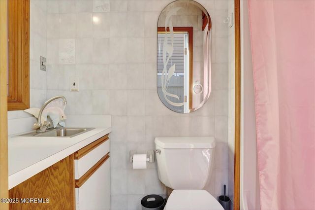 8 Ortley Avenue, Lavallette, NJ 08735