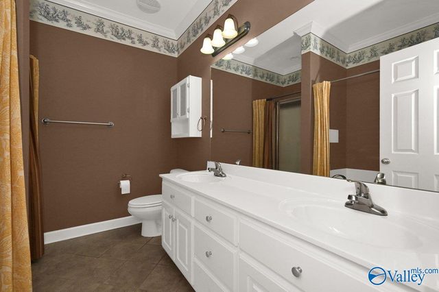 25A Jackson Way N, Decatur, AL 35603