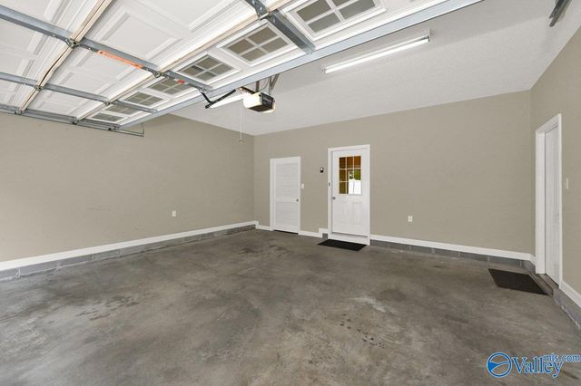 25A Jackson Way N, Decatur, AL 35603