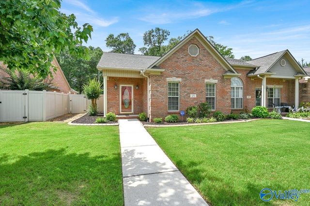 25A Jackson Way N, Decatur, AL 35603