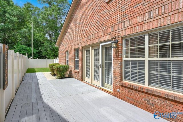 25A Jackson Way N, Decatur, AL 35603