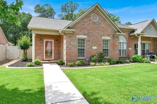 25A Jackson Way N, Decatur, AL 35603