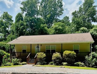 239 Old Clinton Hwy, Powell, TN 37849