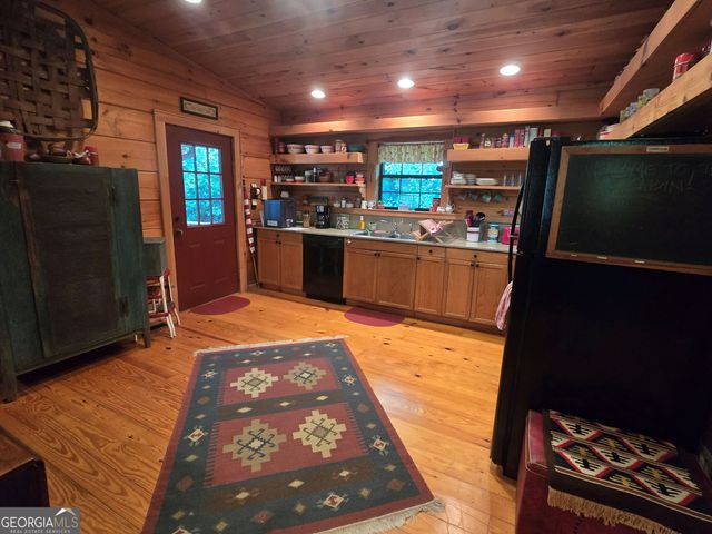 242 Hawks Nest, Sautee Nacoochee, GA 30571