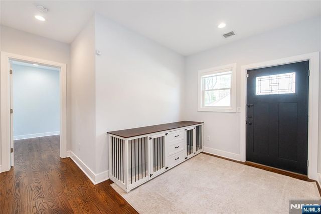 8 Broad Street, Demarest, NJ 07627