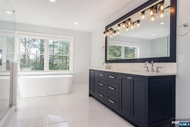 8 Broad Street, Demarest, NJ 07627