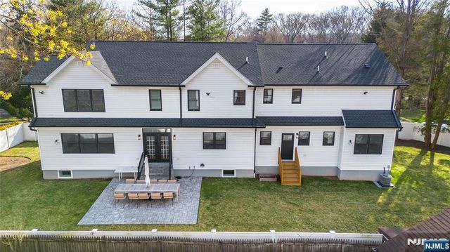 8 Broad Street, Demarest, NJ 07627